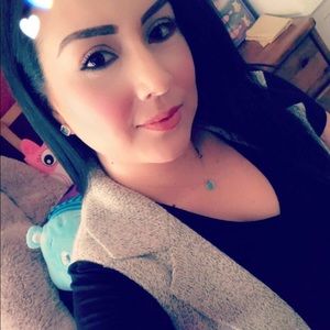 Meet your Posher, Ccynthia